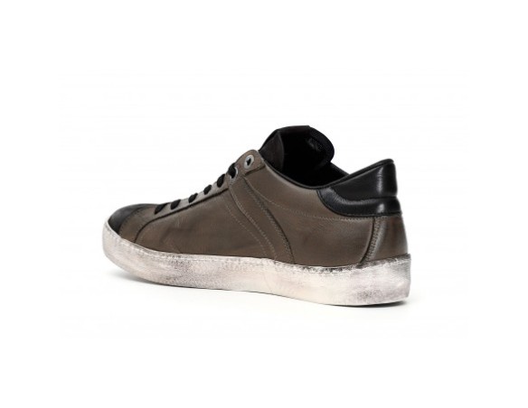 ZAPATILLAS CAFE NOIR DE CUERO PC131
