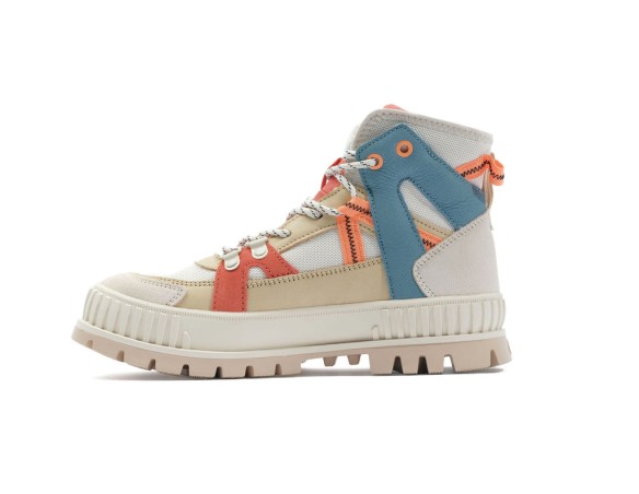 BOTAS PALLADIUM PALLASHOCK OUTCITY ALMOND MILK 